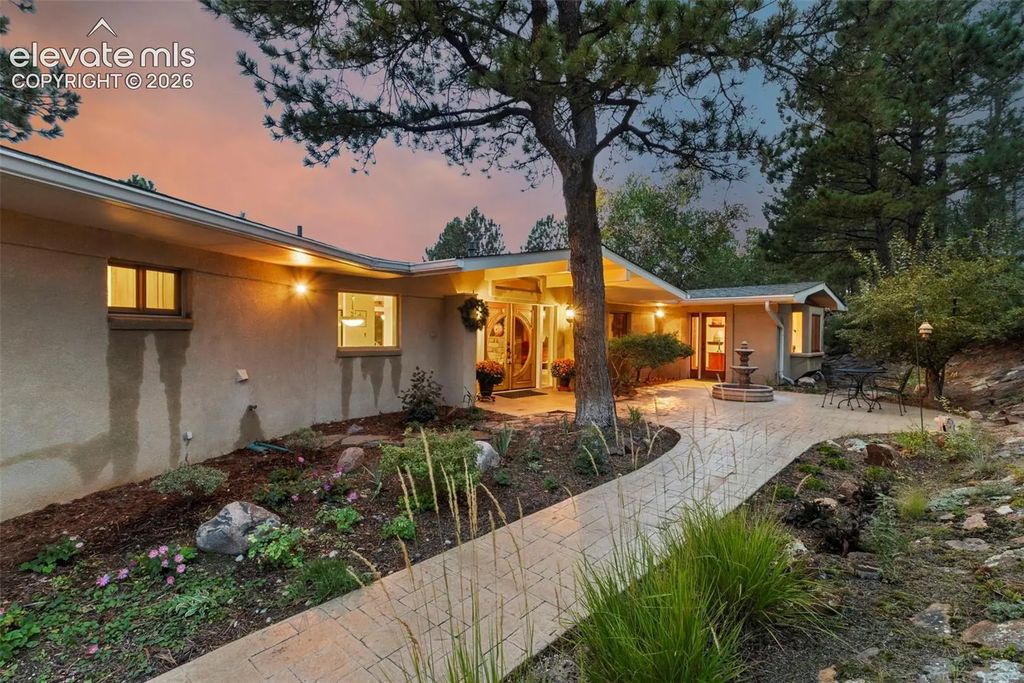 9760 Kit Carson Lane, Colorado Springs