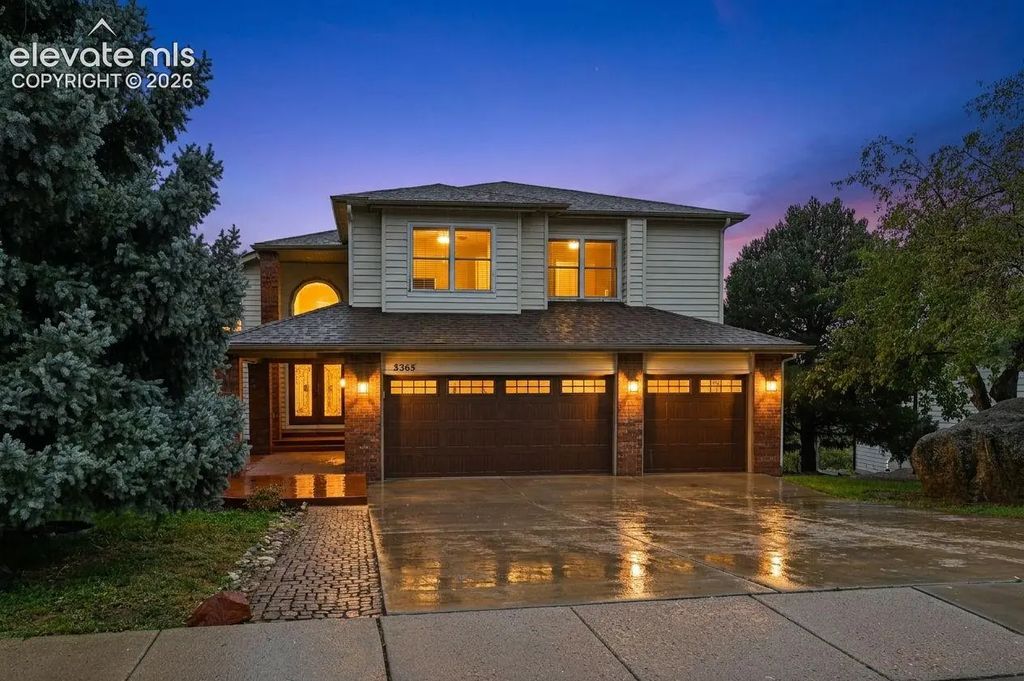 5365 Broadmoor Bluffs Drive, Colorado Springs