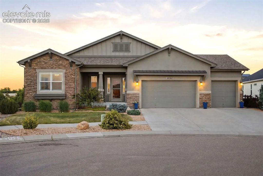 10387 Rifle Falls Way, Colorado Springs