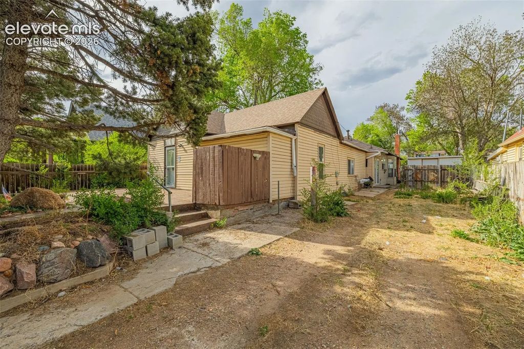 416 W Platte Avenue, Colorado Springs