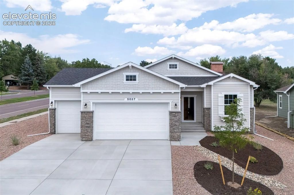 5037 Crestwood Drive, Colorado Springs