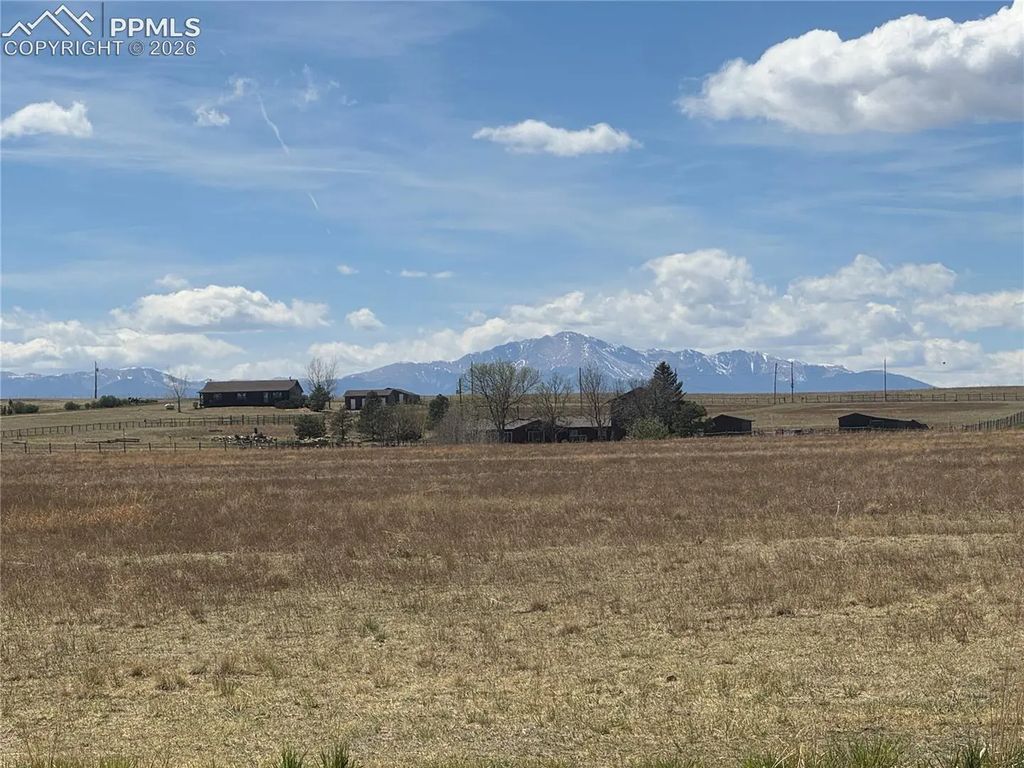 7813 El Raiceno Trail, Peyton