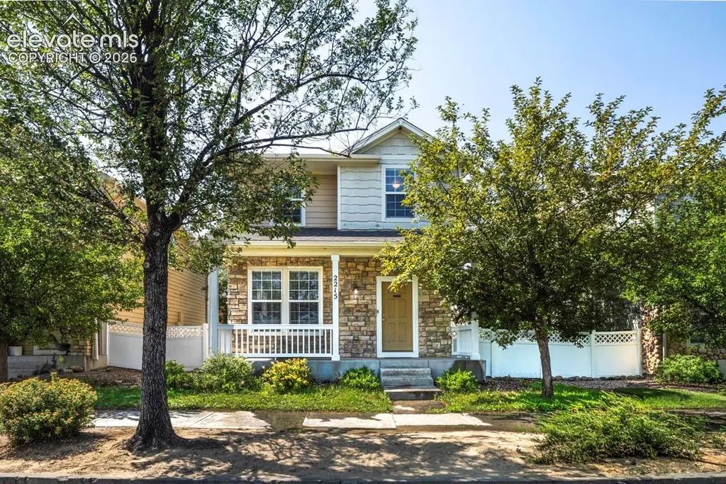 2215 Ellingwood Drive, Colorado Springs