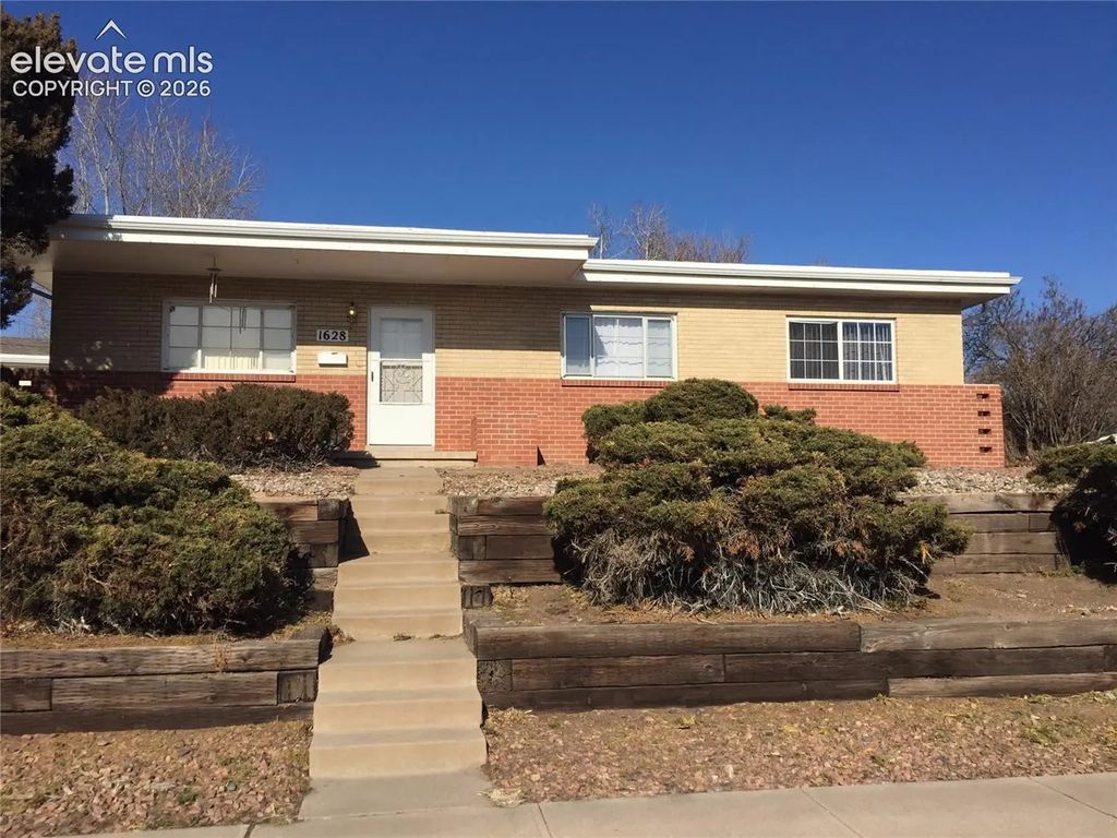 1628 Constitution Avenue, Colorado Springs