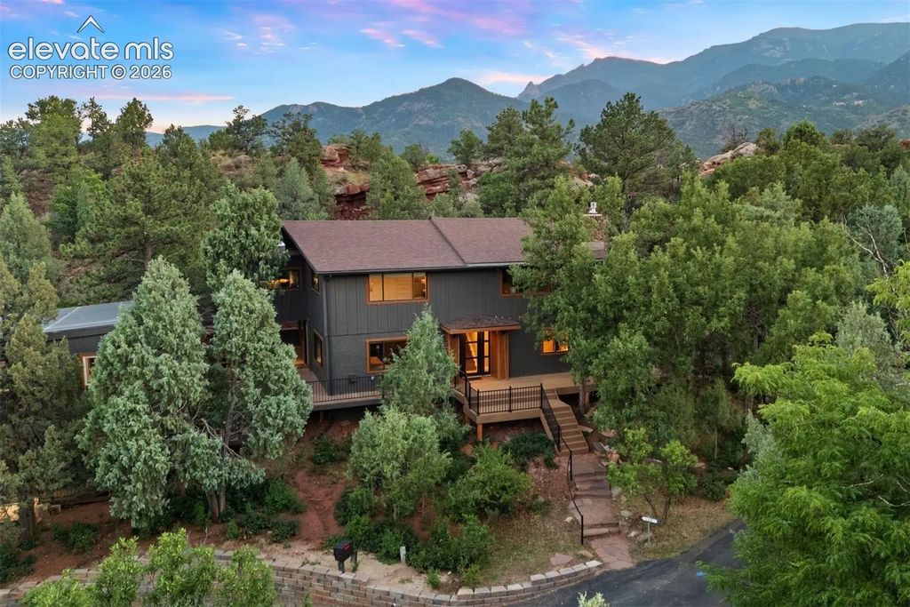 127 Via Vallecito Na, Manitou Springs