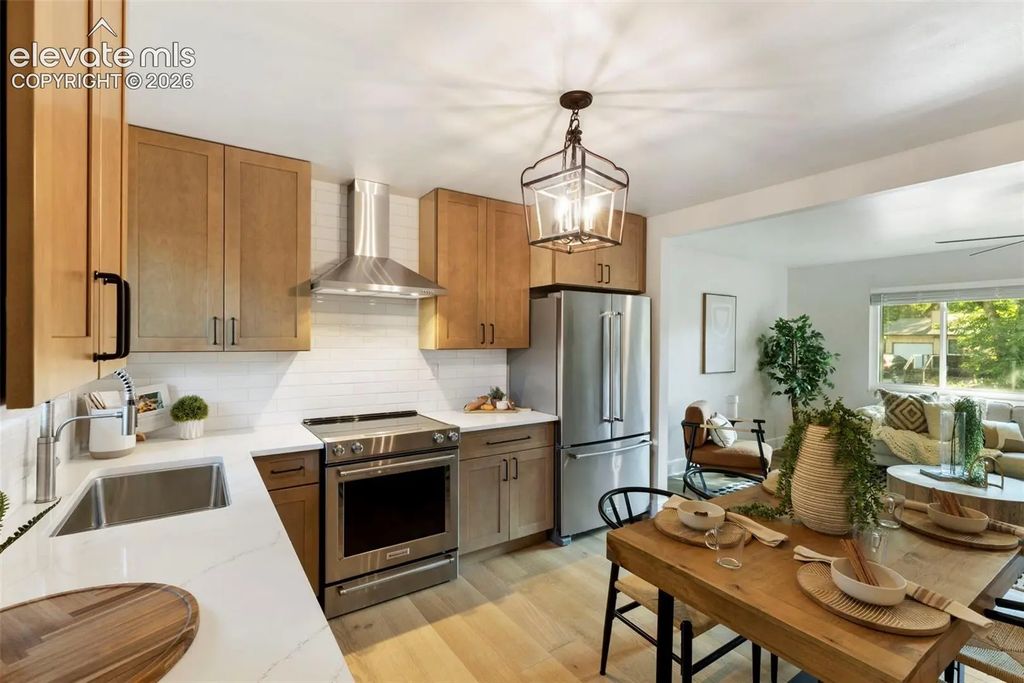 838 Kingsley Drive, Colorado Springs