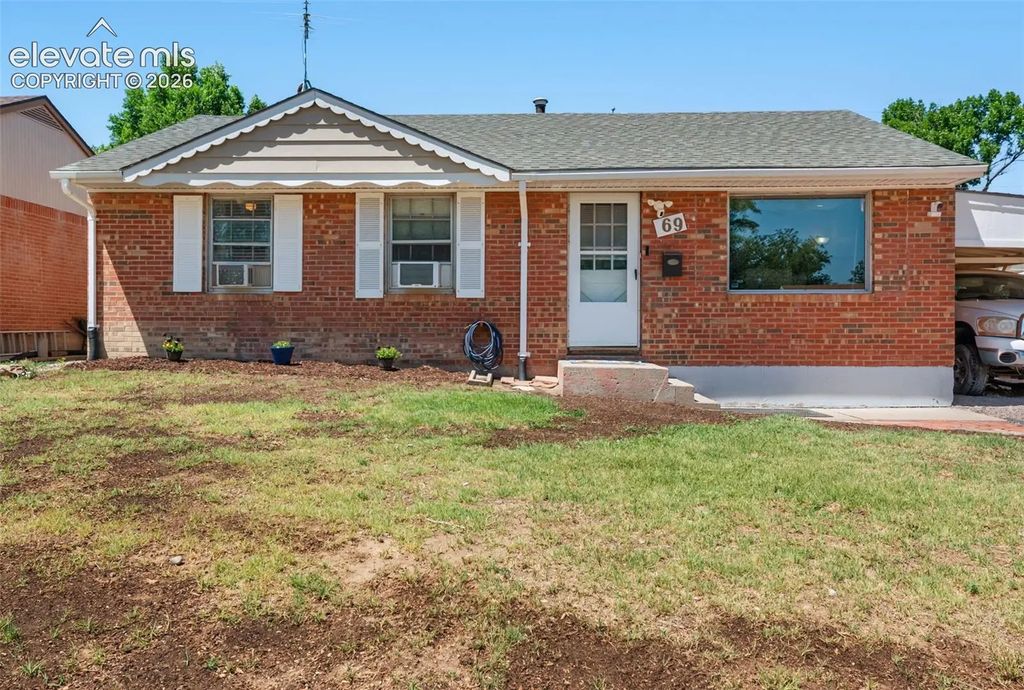 69 Hanson Lane, Pueblo