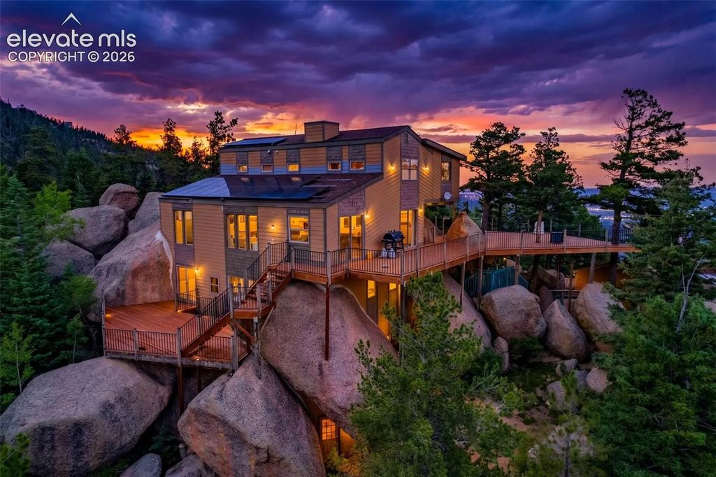 6125 Hilton Road, Manitou Springs