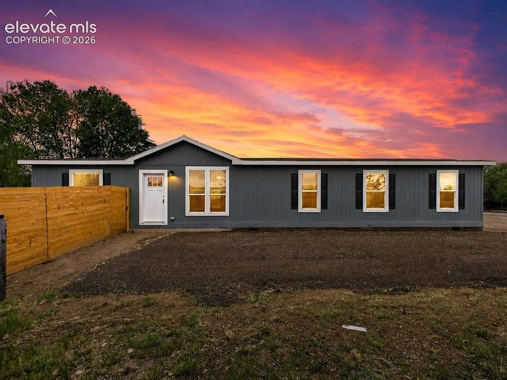 354 E Stewart Drive, Pueblo
