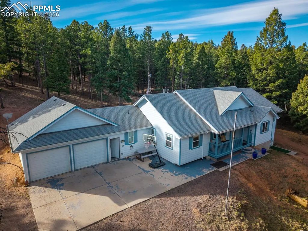 16 Spruce Circle, Woodland Park