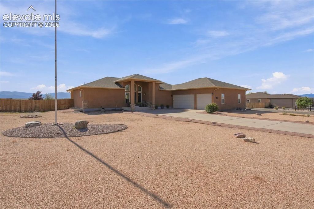 877 S Avenida Del Oro Na, Pueblo West