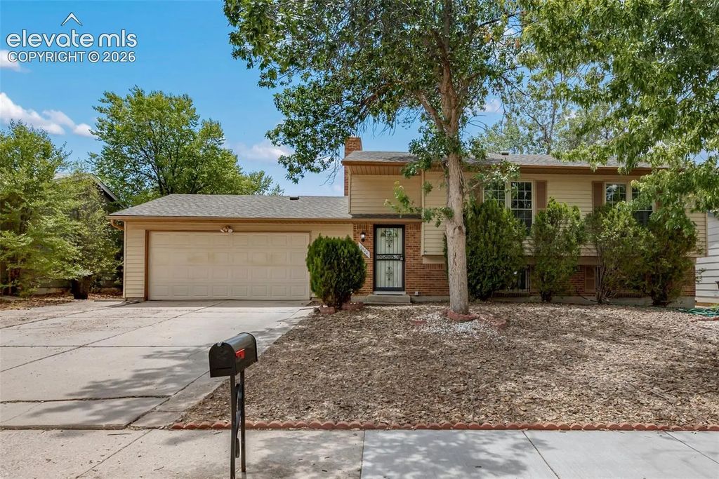 2520 E Prescott Circle, Colorado Springs