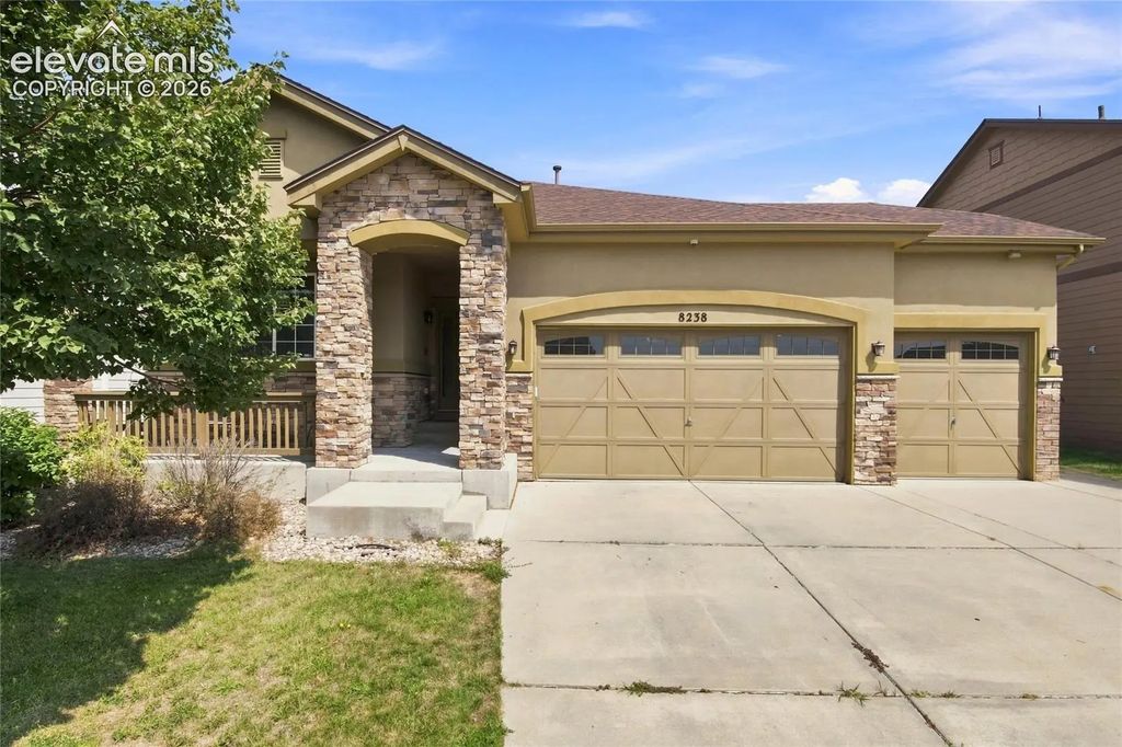 8238 Hollygrape Lane, Colorado Springs