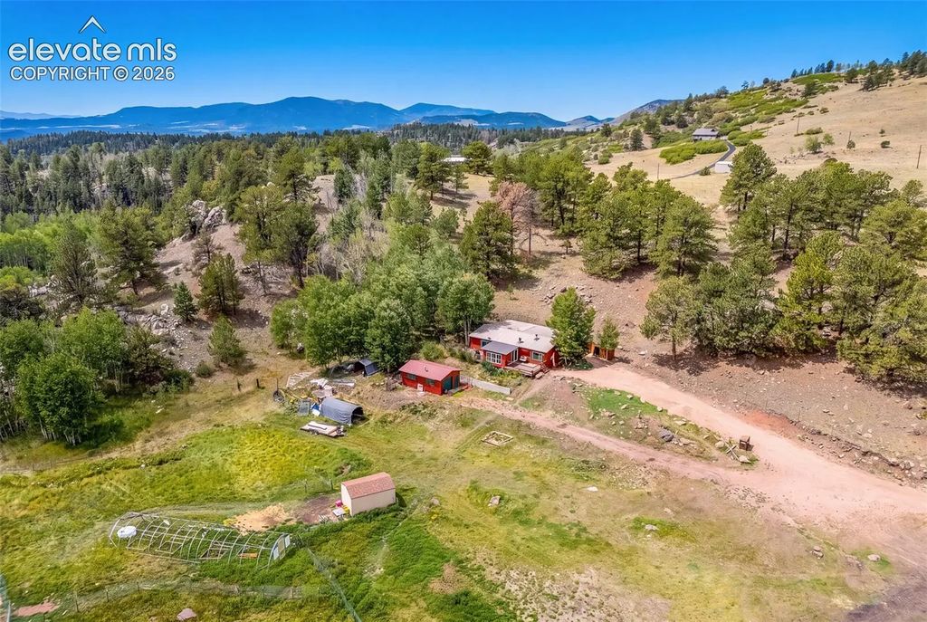 242 Poplar Lane, Guffey