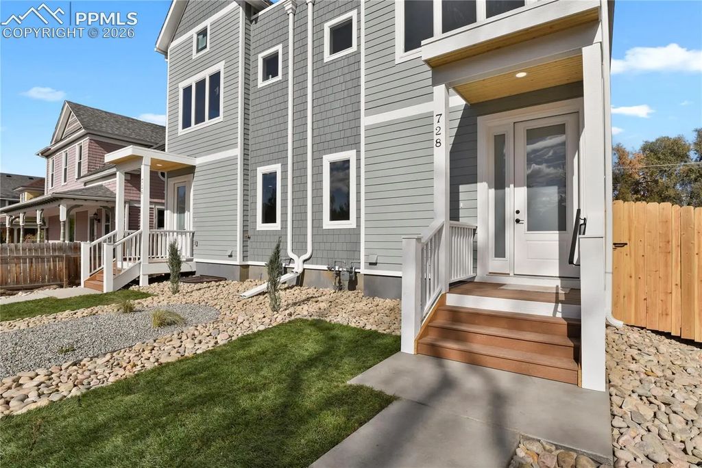 726 E Platte Avenue, Colorado Springs