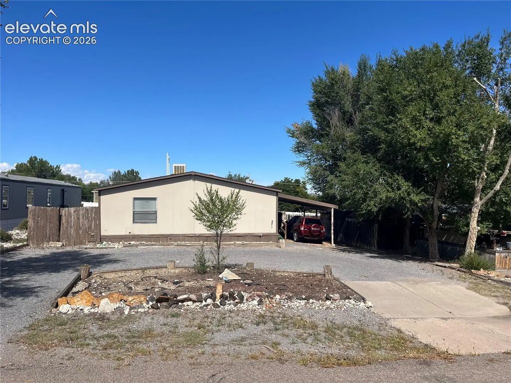 271 E Countryside Drive, Pueblo West