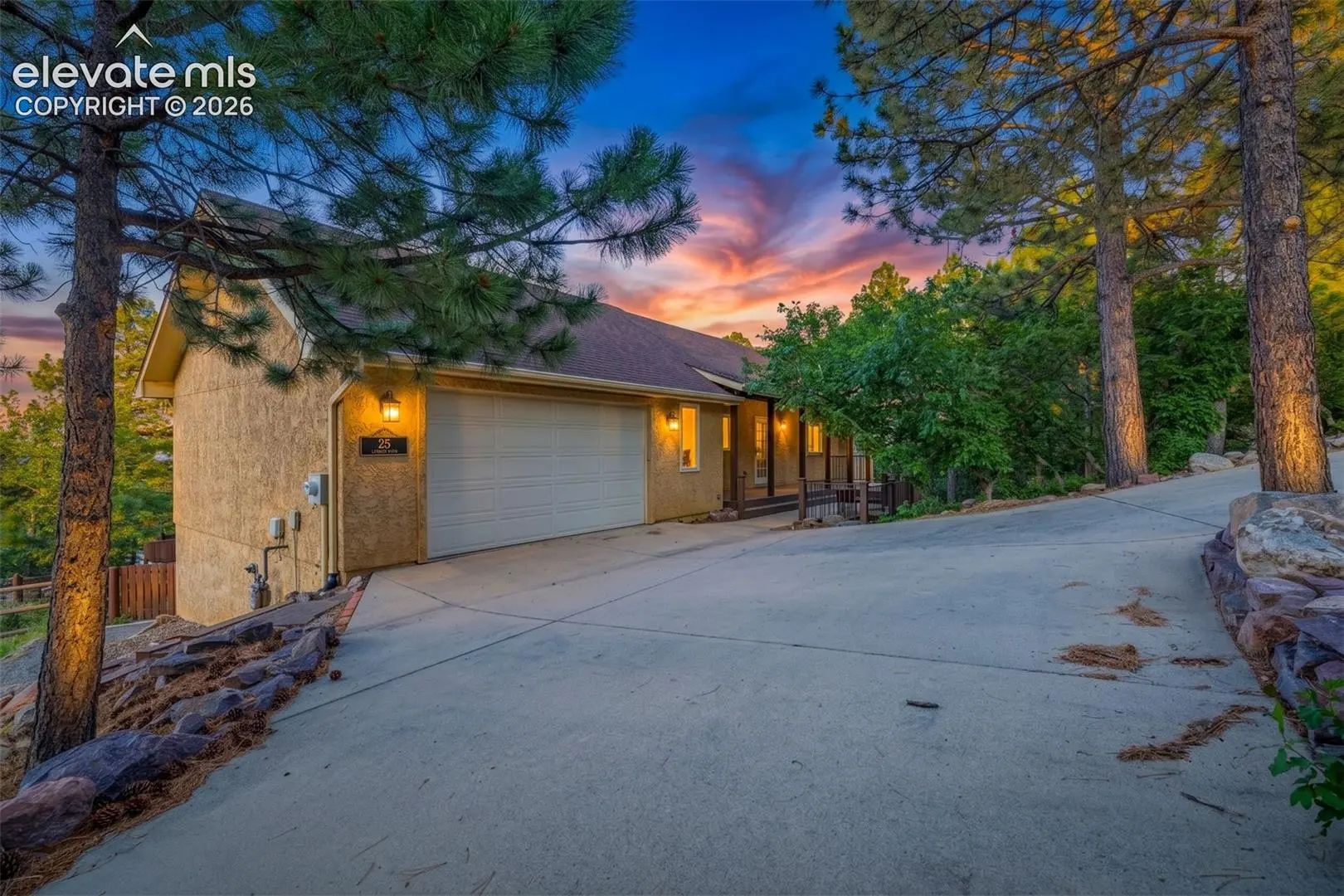 4350389, Residential, 25 Leaming Road, Colorado Springs, CO, Broadmoor Heights, 80906