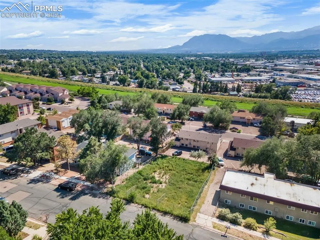 1085 Magnolia Street, Colorado Springs
