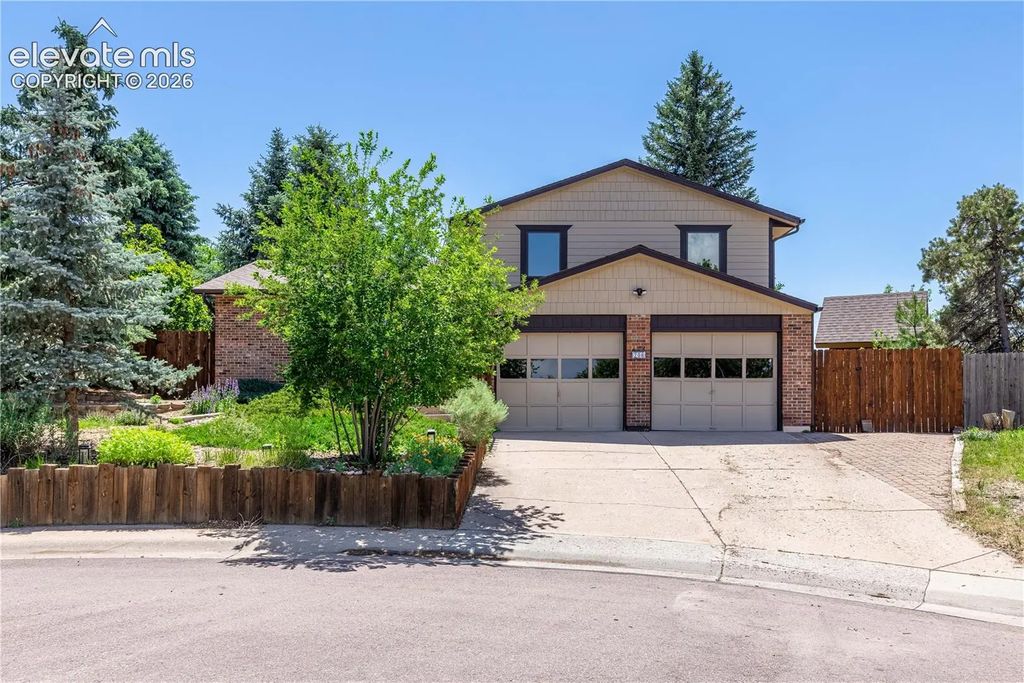 208 Elm Court, Castle Rock