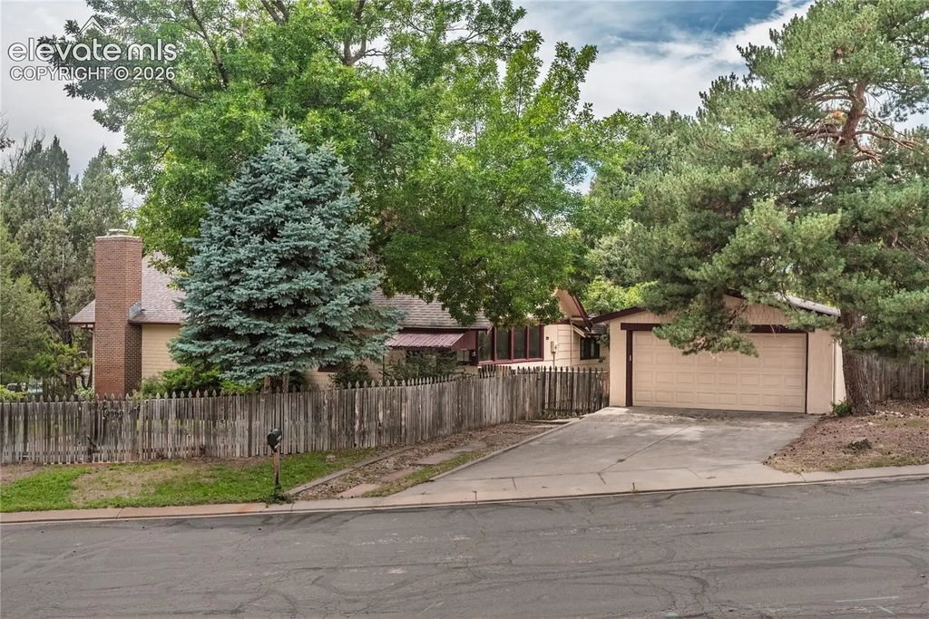 2560 Brady Drive, Colorado Springs