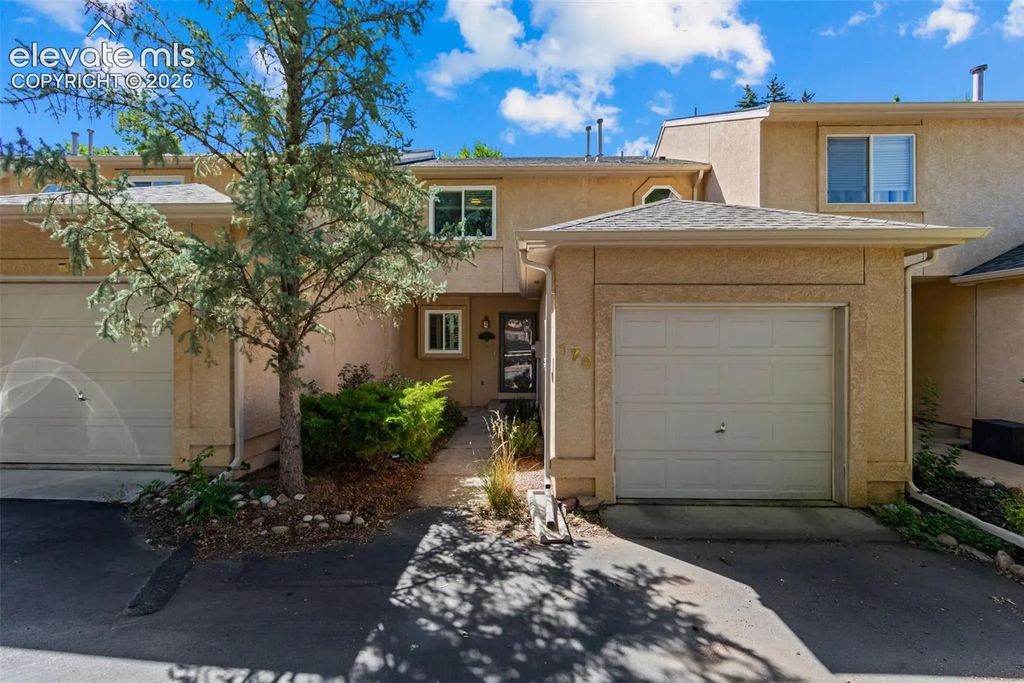 170 Creekside Lane, Colorado Springs