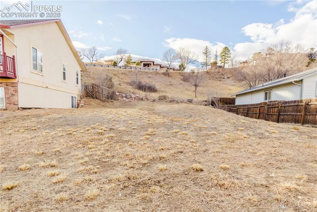 890 Columbine Avenue, Colorado Springs