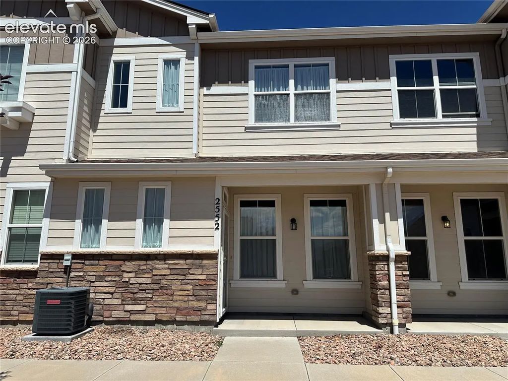 2552 Shannara Grove, Colorado Springs