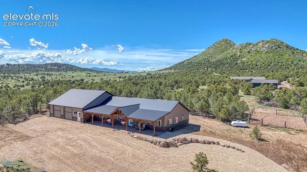 1625 Black Cloud Circle, Westcliffe