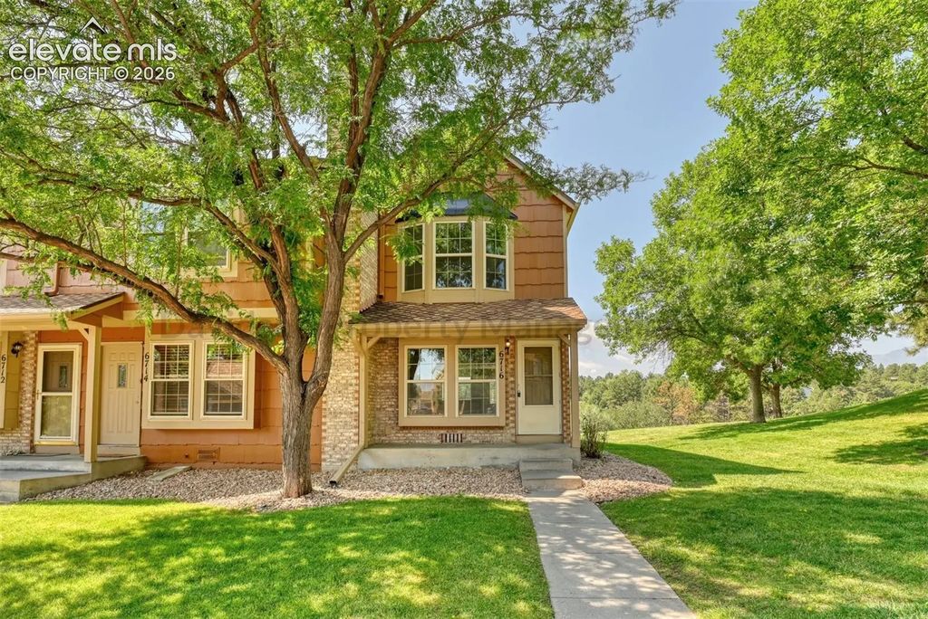 6716 Mountain Top Lane, Colorado Springs