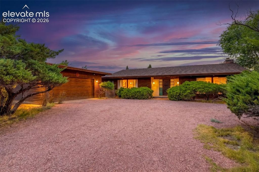 1210 E High Point Lane, Colorado Springs