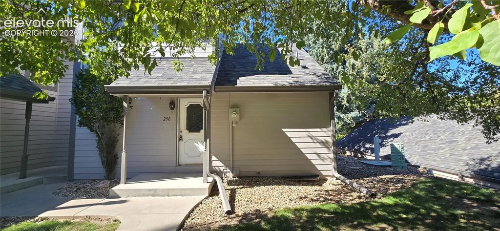 290 Cobblestone Drive, Colorado Springs