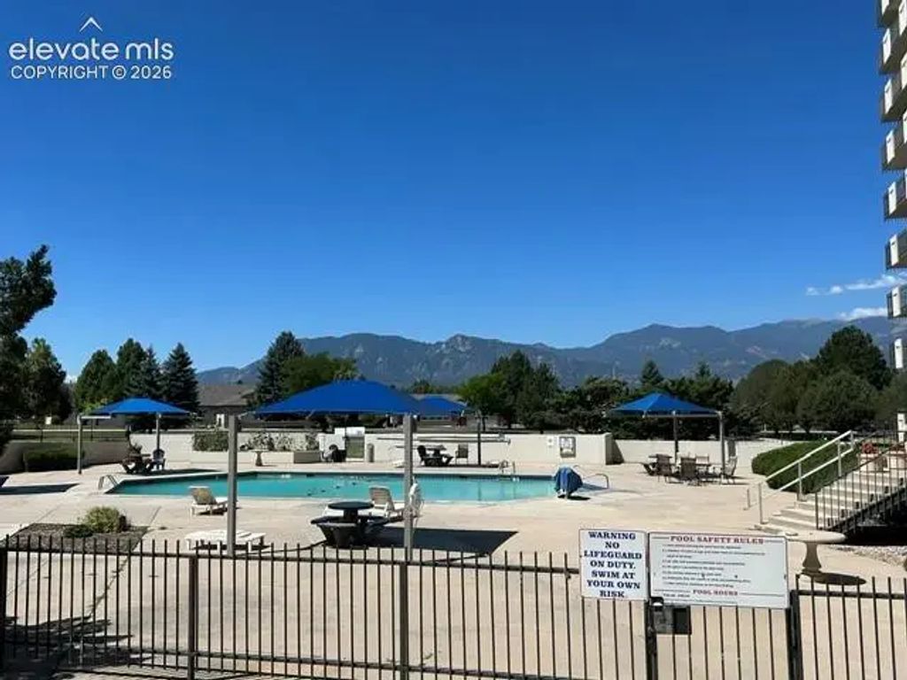 411 Lakewood Circle B-428, Colorado Springs