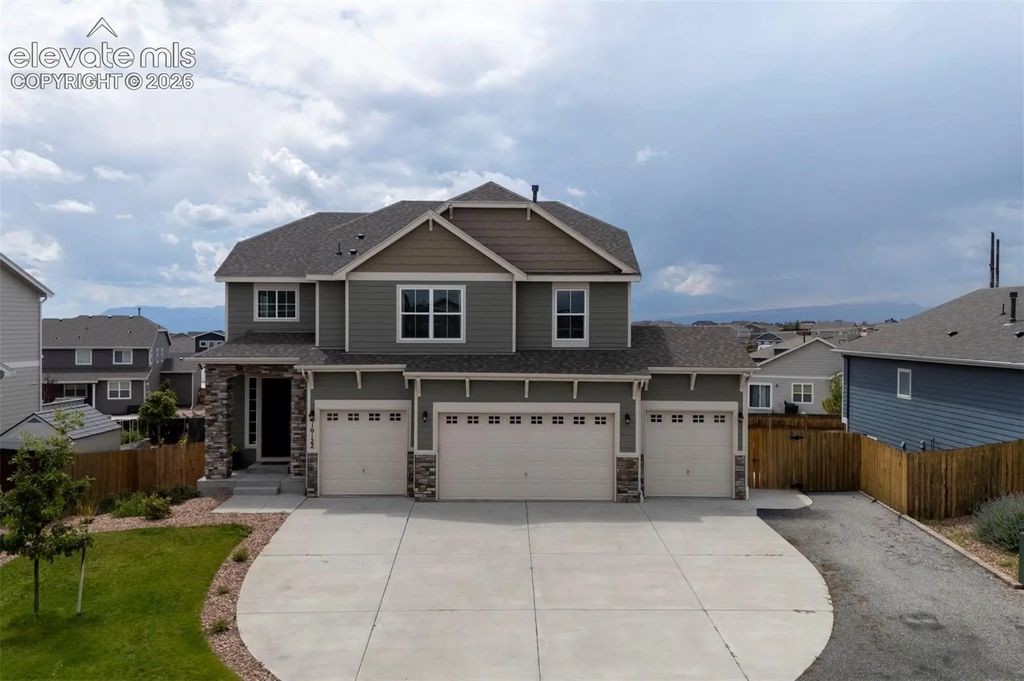 10122 Bracknell Place, Peyton