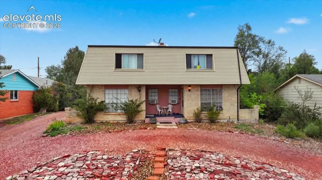 724-726 Pioneer Lane, Colorado Springs