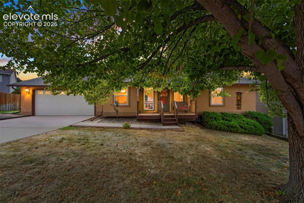 5541 Country Heights Drive, Colorado Springs