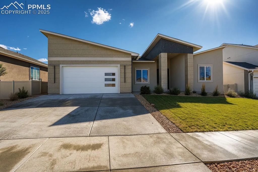 1910 Cuchara Drive, Pueblo
