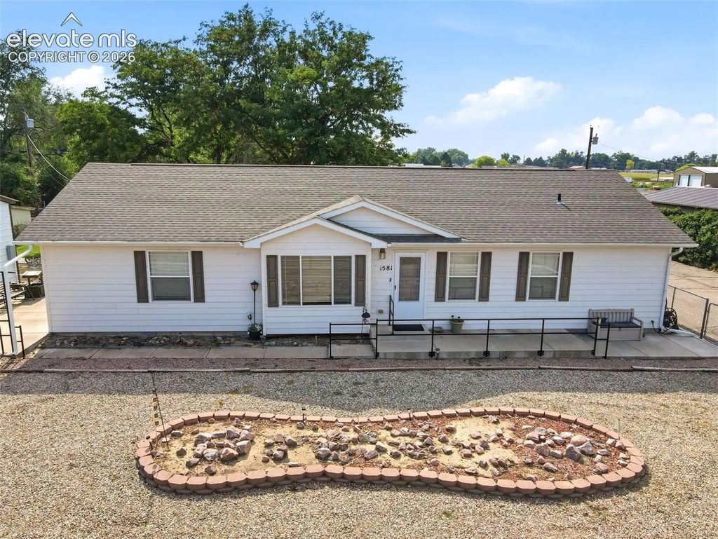 1581 Center Lane, Pueblo
