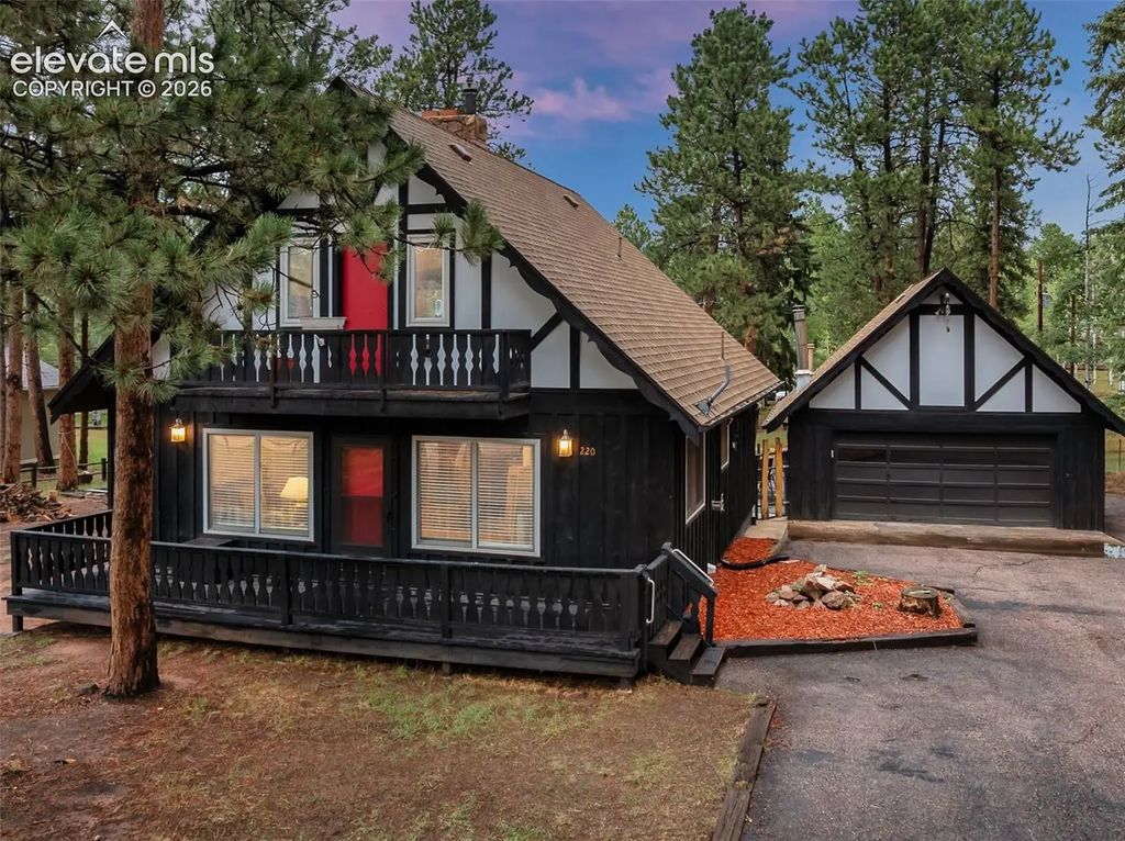 220 Wildflower Drive, Woodland Park