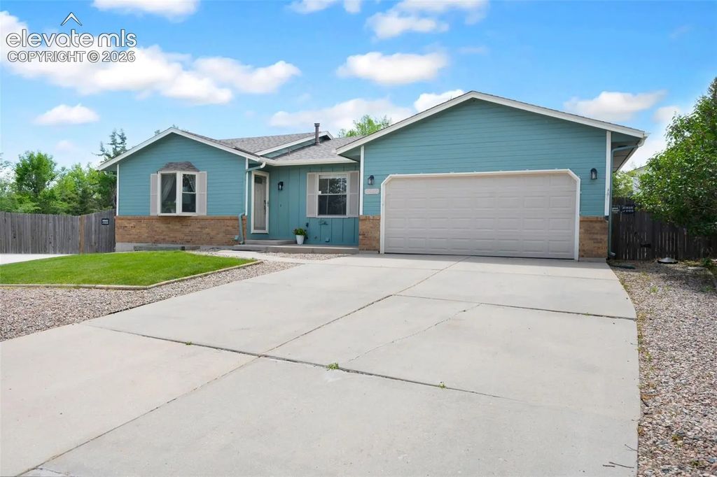 6985 Blue River Way, Colorado Springs