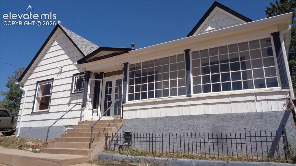 313 E Golden Avenue, Cripple Creek