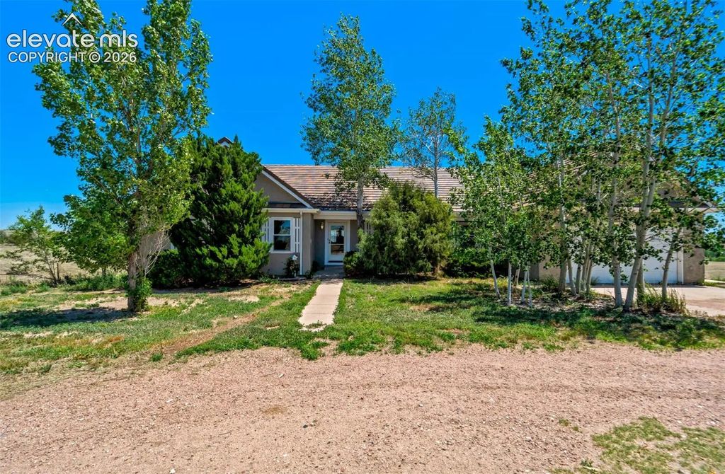 18300 County Road 105, Ramah