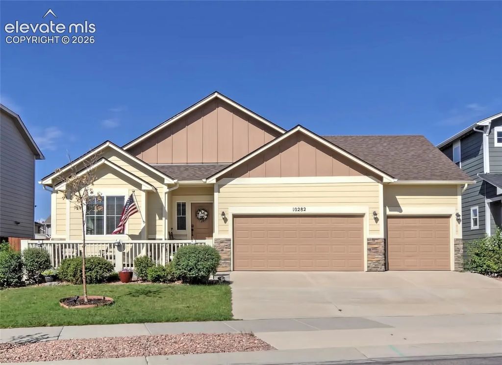 10282 Boulder Ridge Drive, Peyton