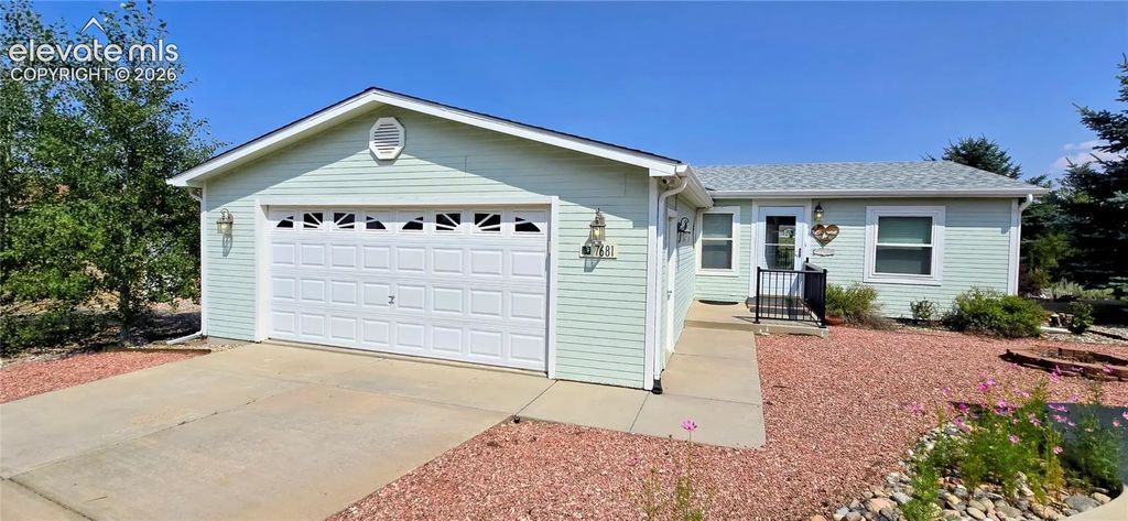 7681 Grosbeak Point, Colorado Springs
