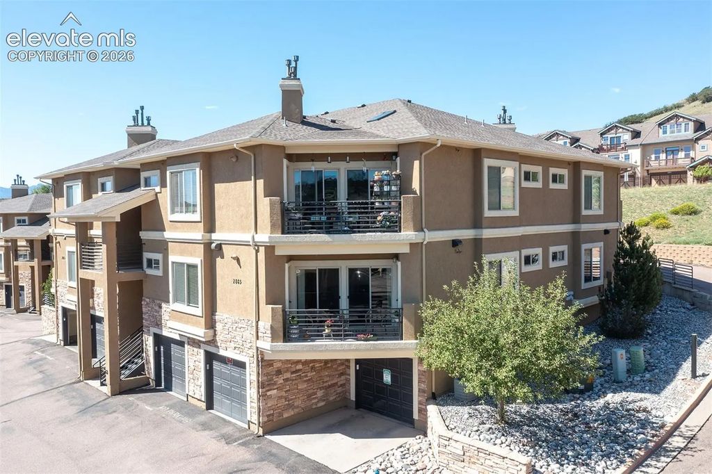2085 Montura View 102, Colorado Springs