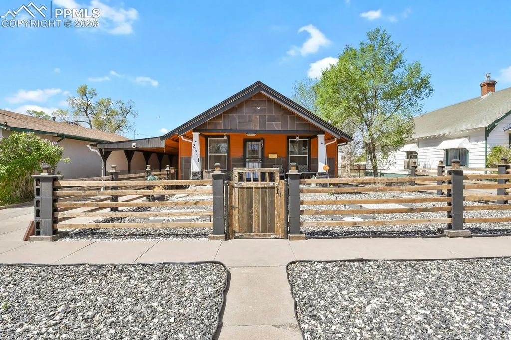 2511 E Routt Avenue, Pueblo