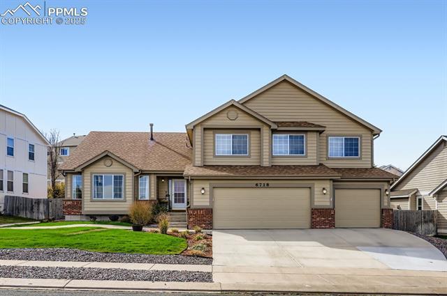 Homes for Sale in Colorado Springs, CO