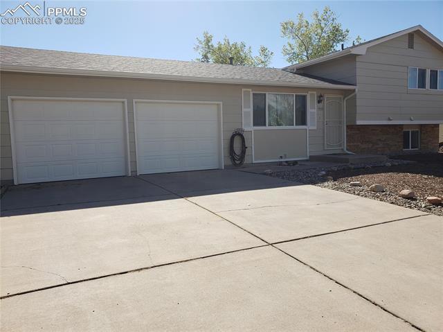 7335 Grand Valley Drive, Colorado Springs