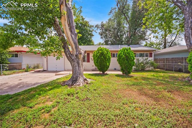 105 Larch Drive, Colorado Springs