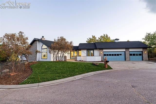 1935 Chateau Point Court, Colorado Springs