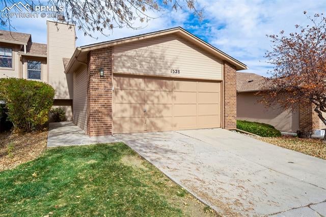 Homes for Sale in Colorado Springs, CO
